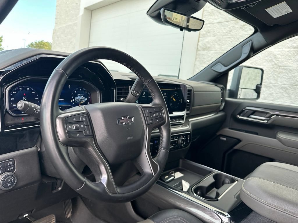2025 Chevrolet Silverado 2500HD ZR2 - Photo 13