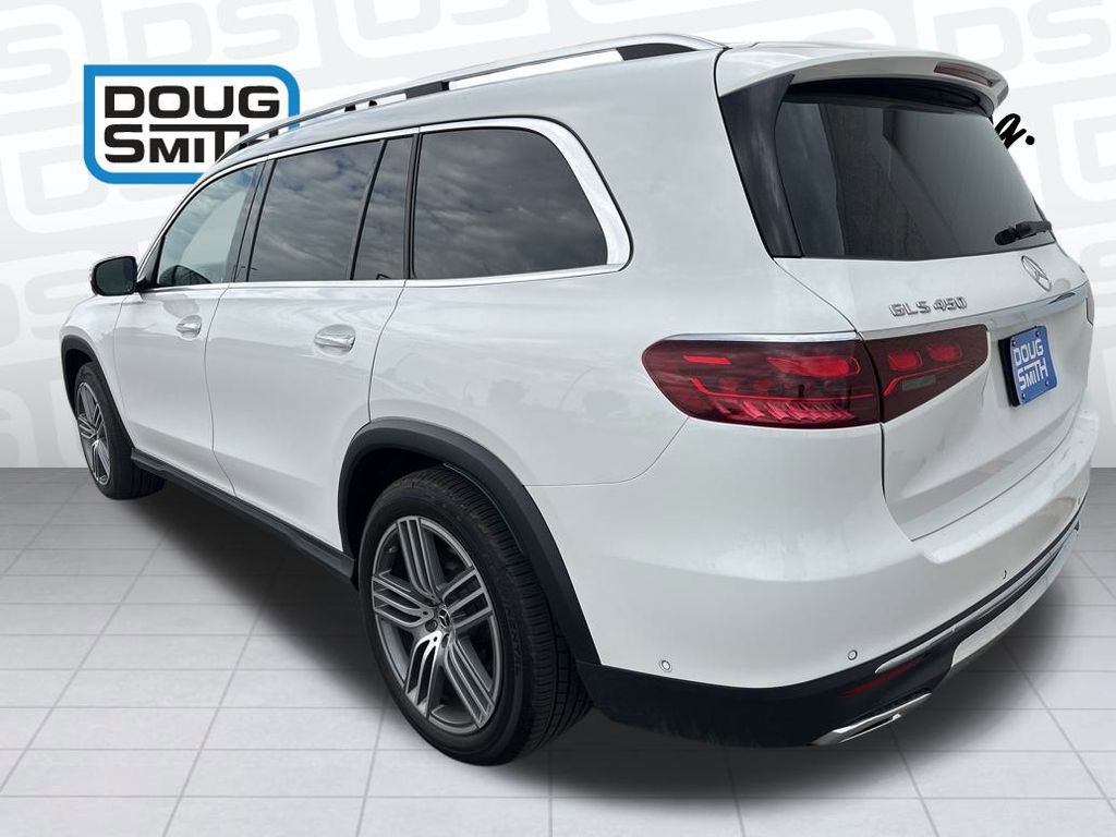 2024 Mercedes Benz GLS 450 photo 4