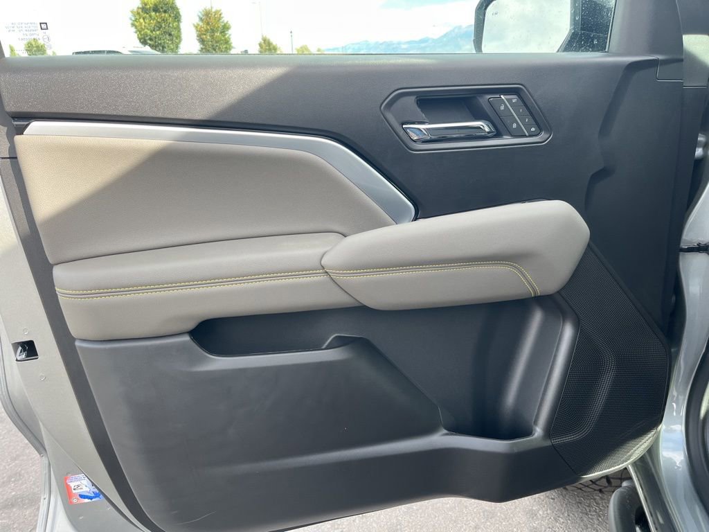 2026 Chevrolet Colorado ZR2 photo 4