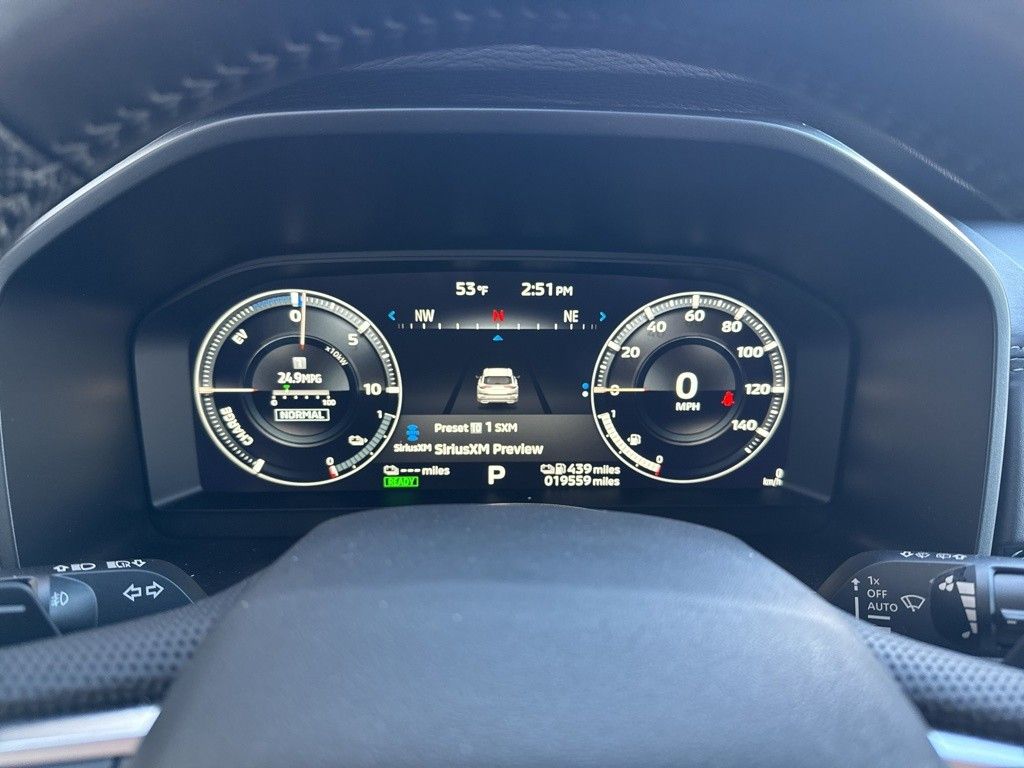 2023 Mitsubishi Outlander PHEV 40th Anniversary Edition photo 4