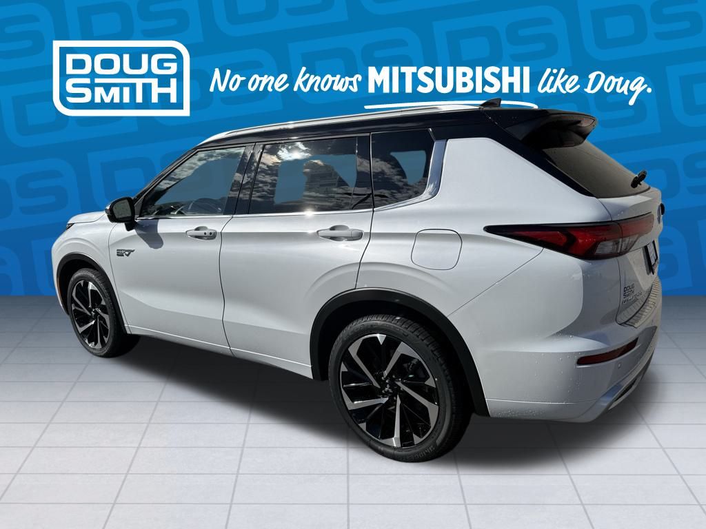 2025 Mitsubishi Outlander PHEV SEL photo 2