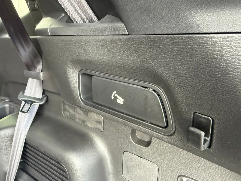 2025 Mitsubishi Outlander Plug-in Hybrid SEL Black Edition - Photo 32
