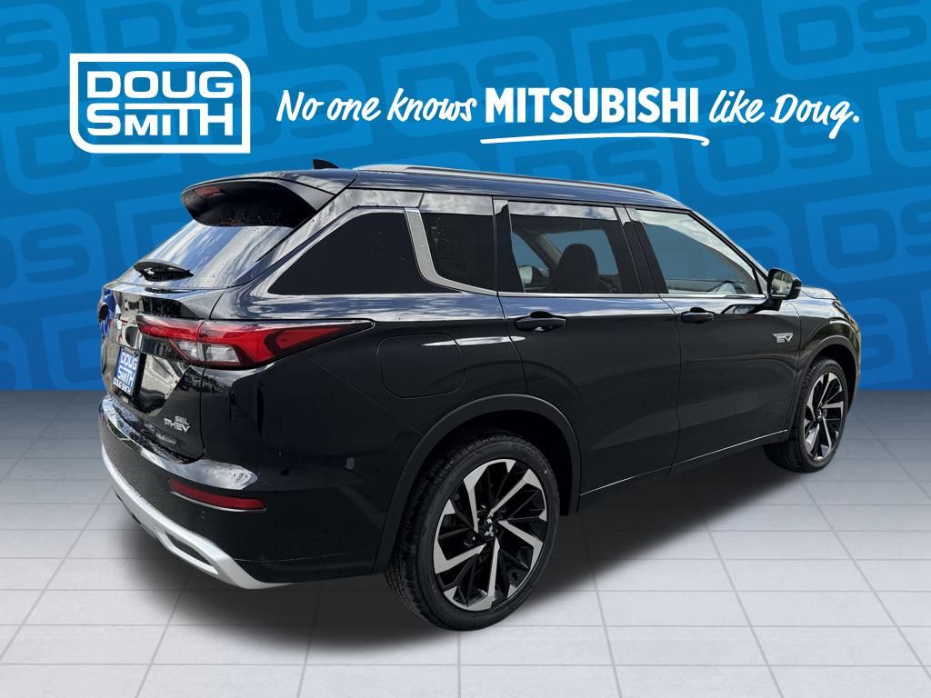 2025 Mitsubishi Outlander PHEV SEL photo 3