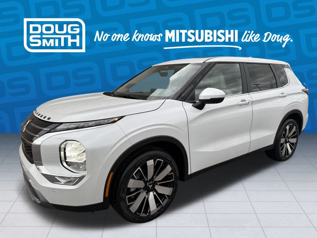 2026 Mitsubishi Outlander SE's photo