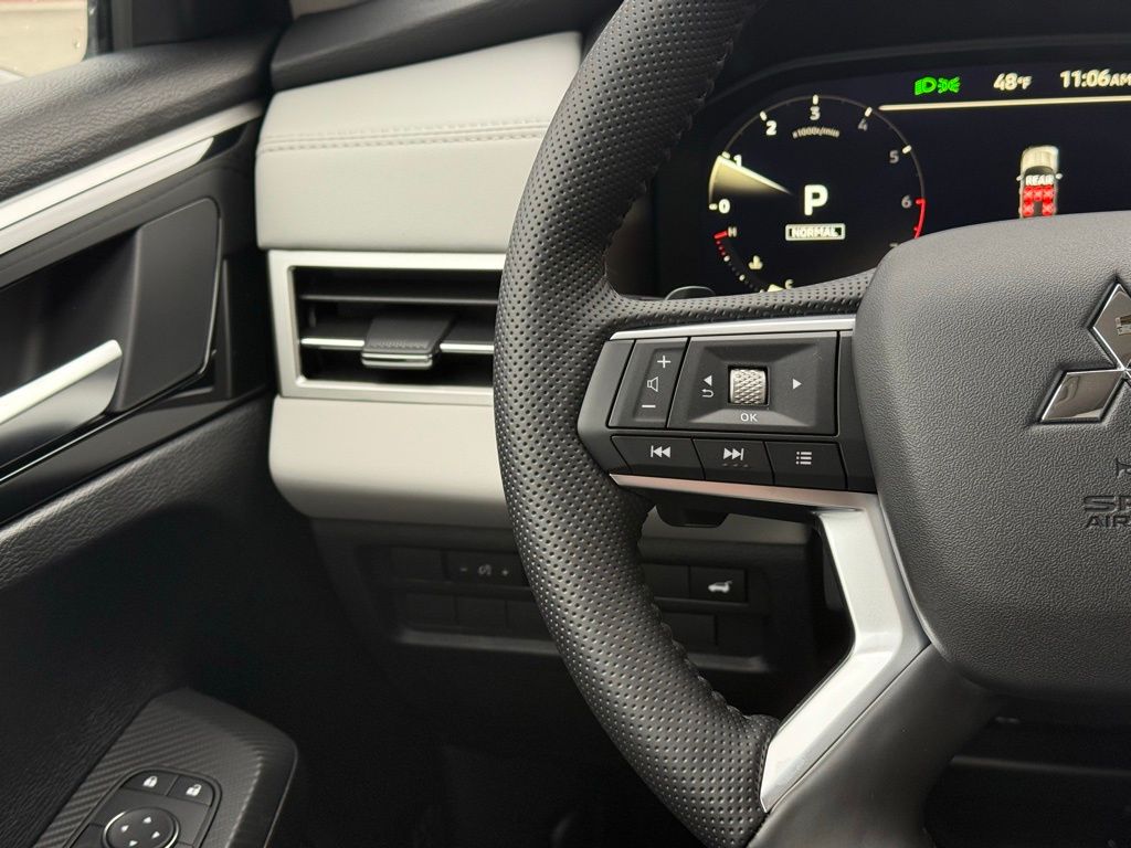 2026 Mitsubishi Outlander SE - Photo 10