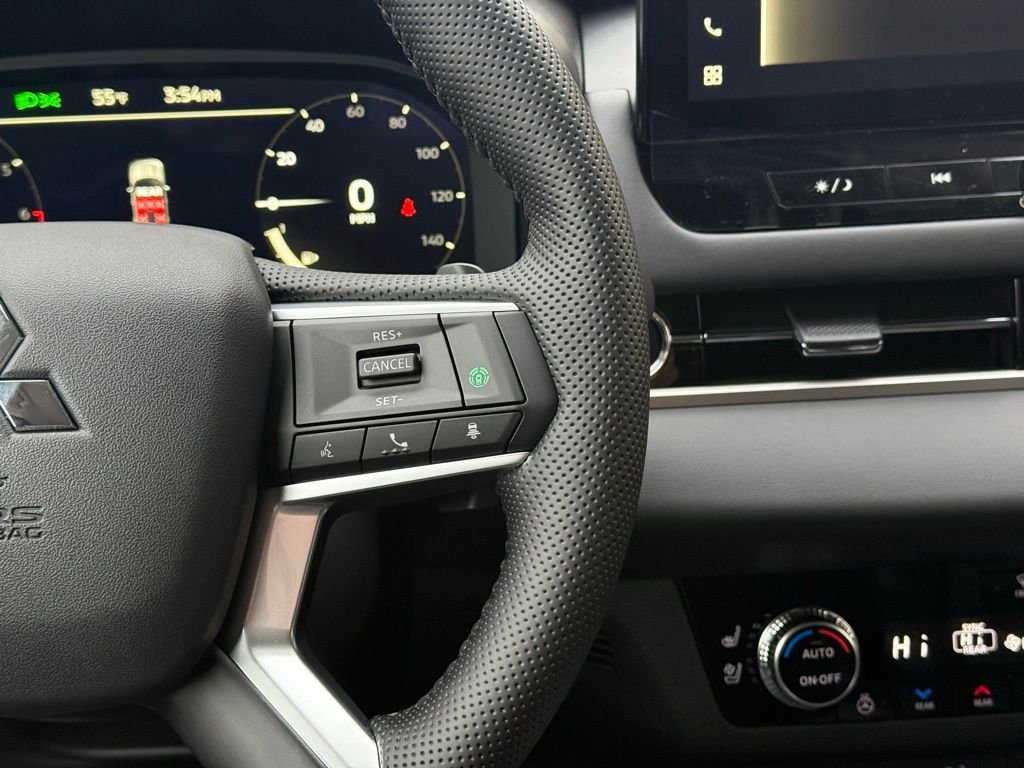 2026 Mitsubishi Outlander SEL - Photo 11