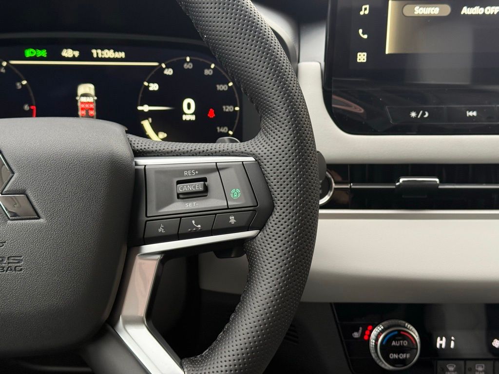 2026 Mitsubishi Outlander SE - Photo 11