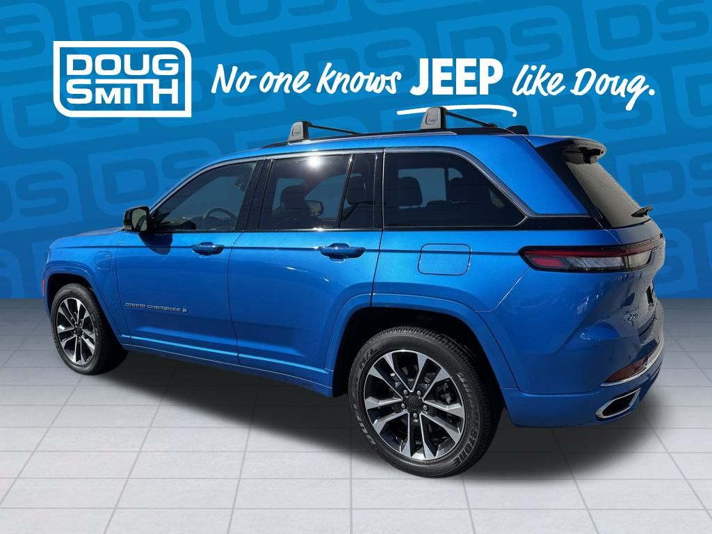 2022 Jeep Cherokee Overland 4xe photo 2