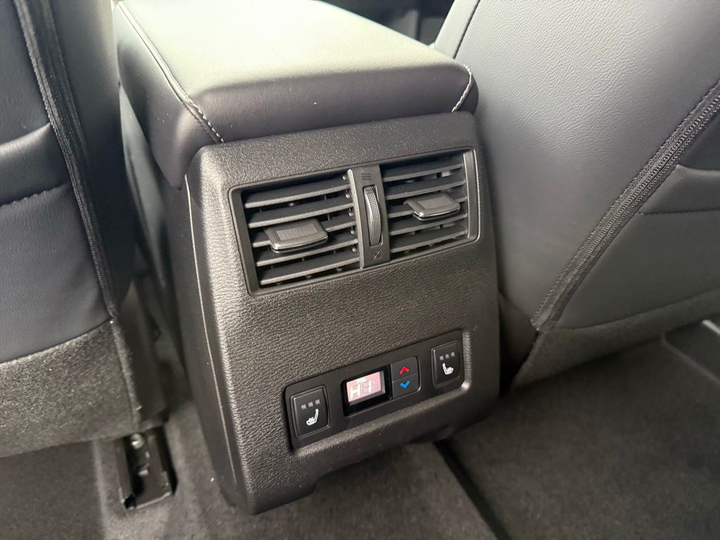 2026 Mitsubishi Outlander SEL - Photo 24