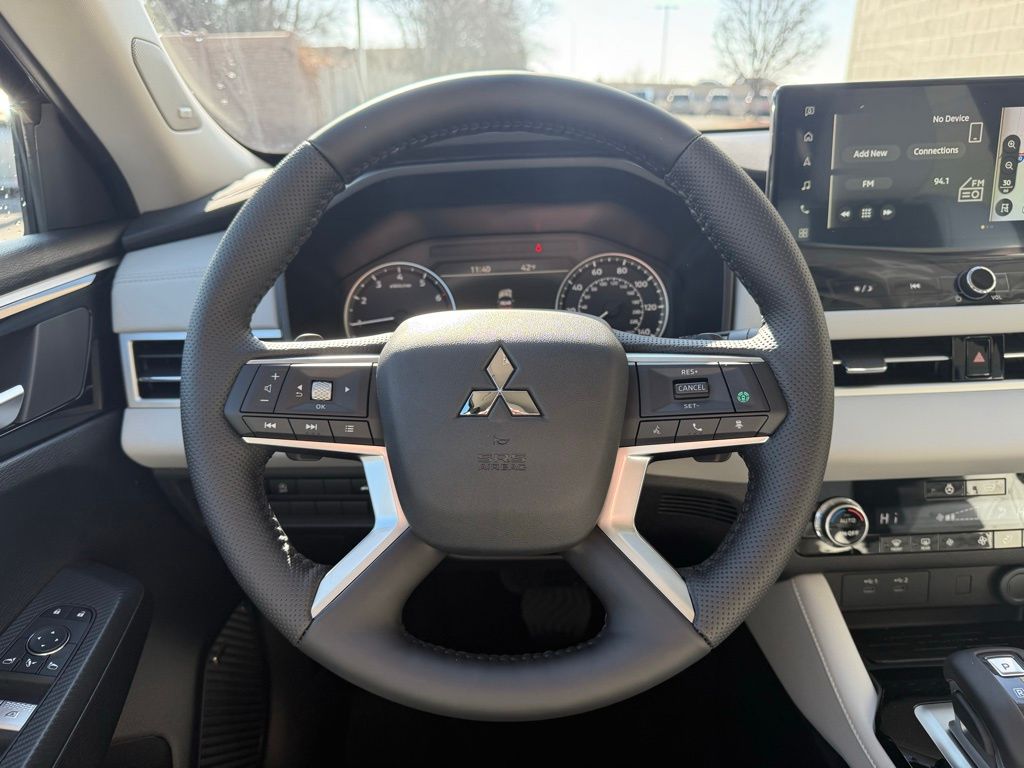 2026 Mitsubishi Outlander SE - Photo 8