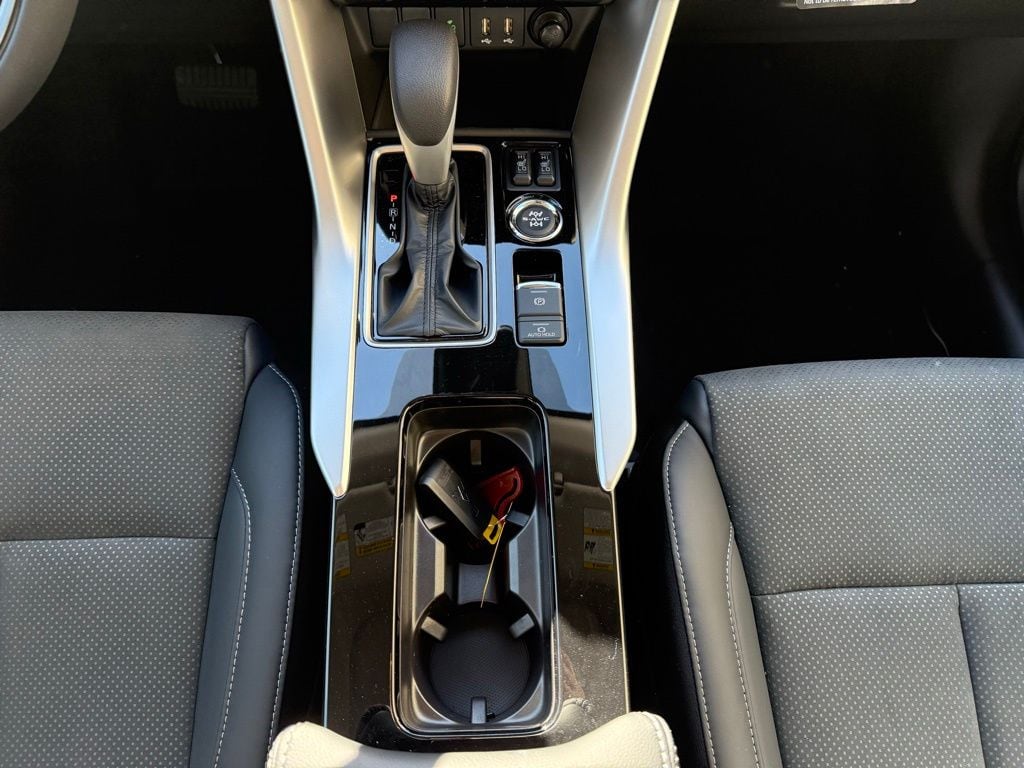2026 Mitsubishi Eclipse Cross SE - Photo 17