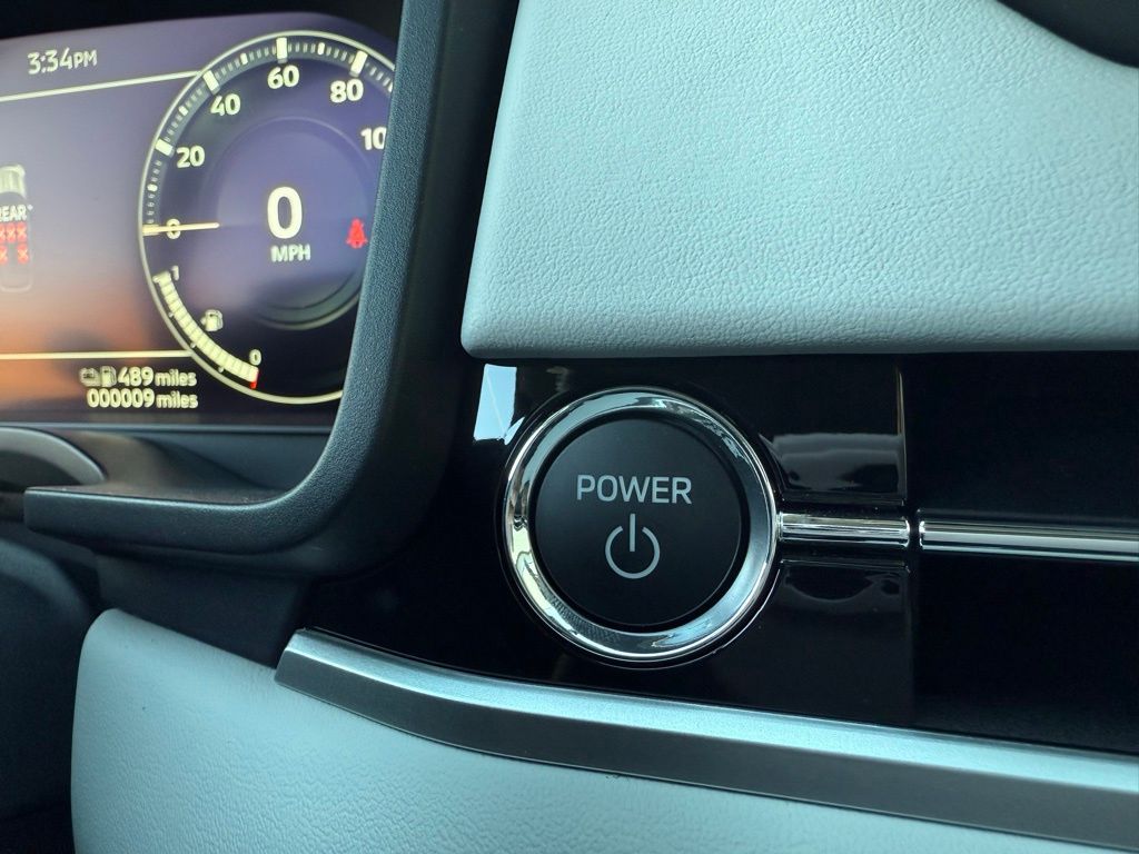 2025 Mitsubishi Outlander Plug-in Hybrid Platinum Edition - Photo 12