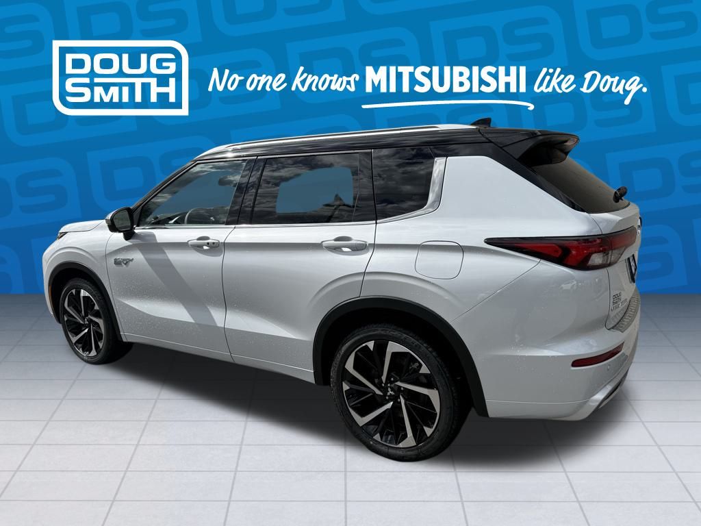 2025 Mitsubishi Outlander PHEV SEL photo 2