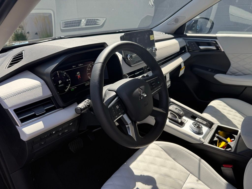 2025 Mitsubishi Outlander Plug-in Hybrid Platinum Edition - Photo 19