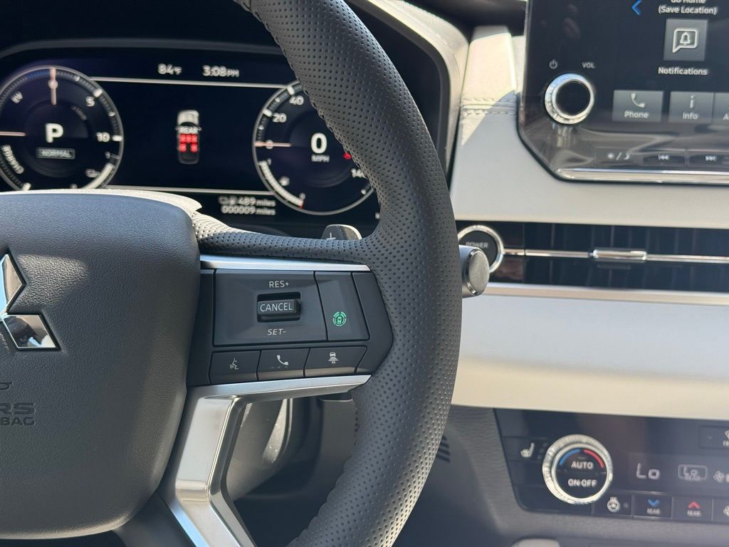 2025 Mitsubishi Outlander Plug-in Hybrid Platinum Edition - Photo 11