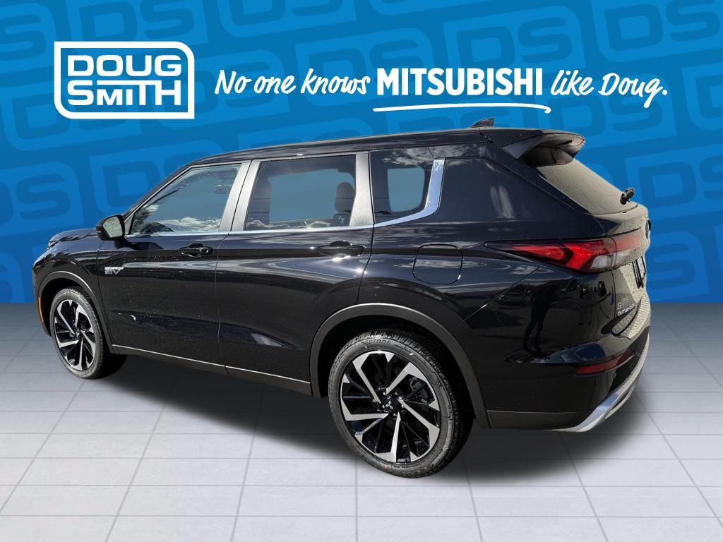2025 Mitsubishi Outlander PHEV SE photo 2