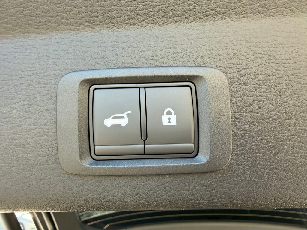 2026 Mitsubishi Outlander SE - Photo 29