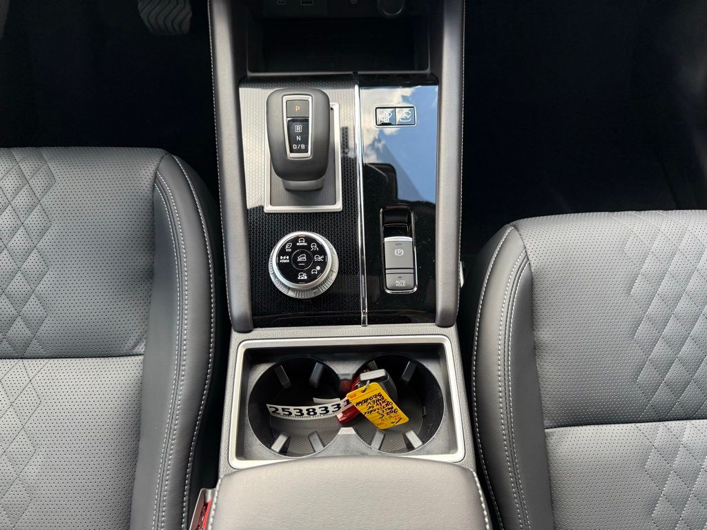 2025 Mitsubishi Outlander Plug-in Hybrid SEL Black Edition - Photo 17