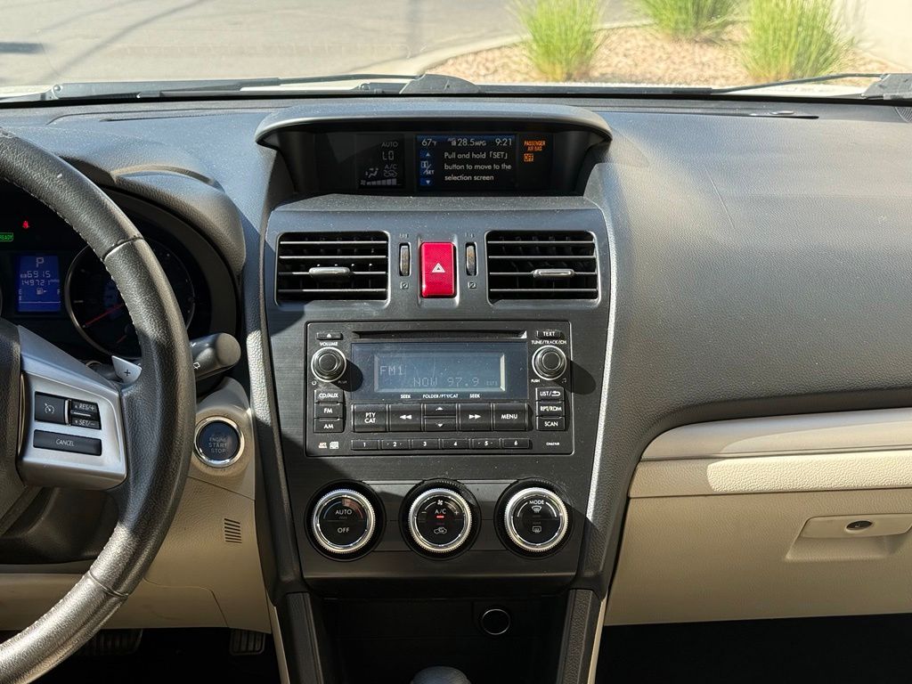 2014 Subaru XV Crosstrek Hybrid - Photo 14
