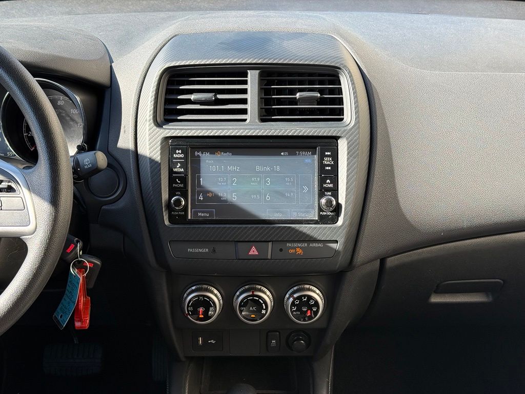 2025 Mitsubishi Outlander Sport ES - Photo 15
