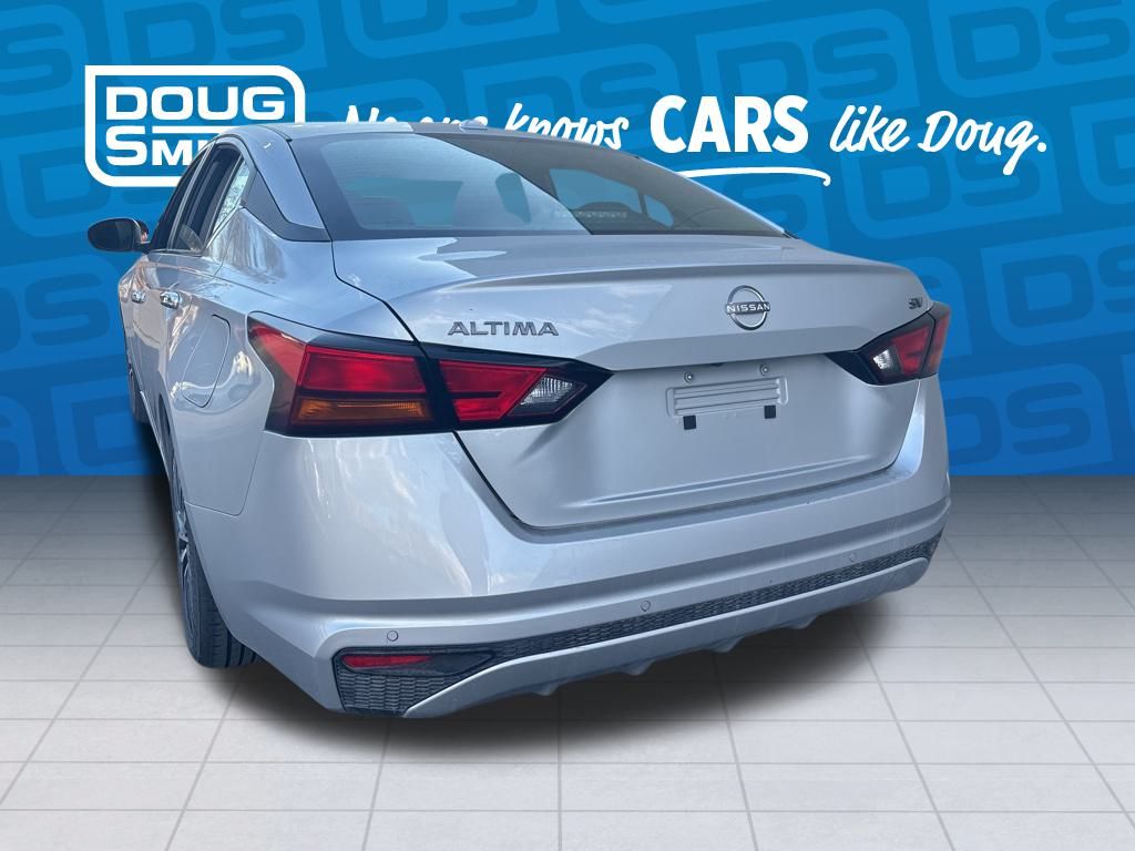 2024 Nissan Altima 2.5 SV photo 2