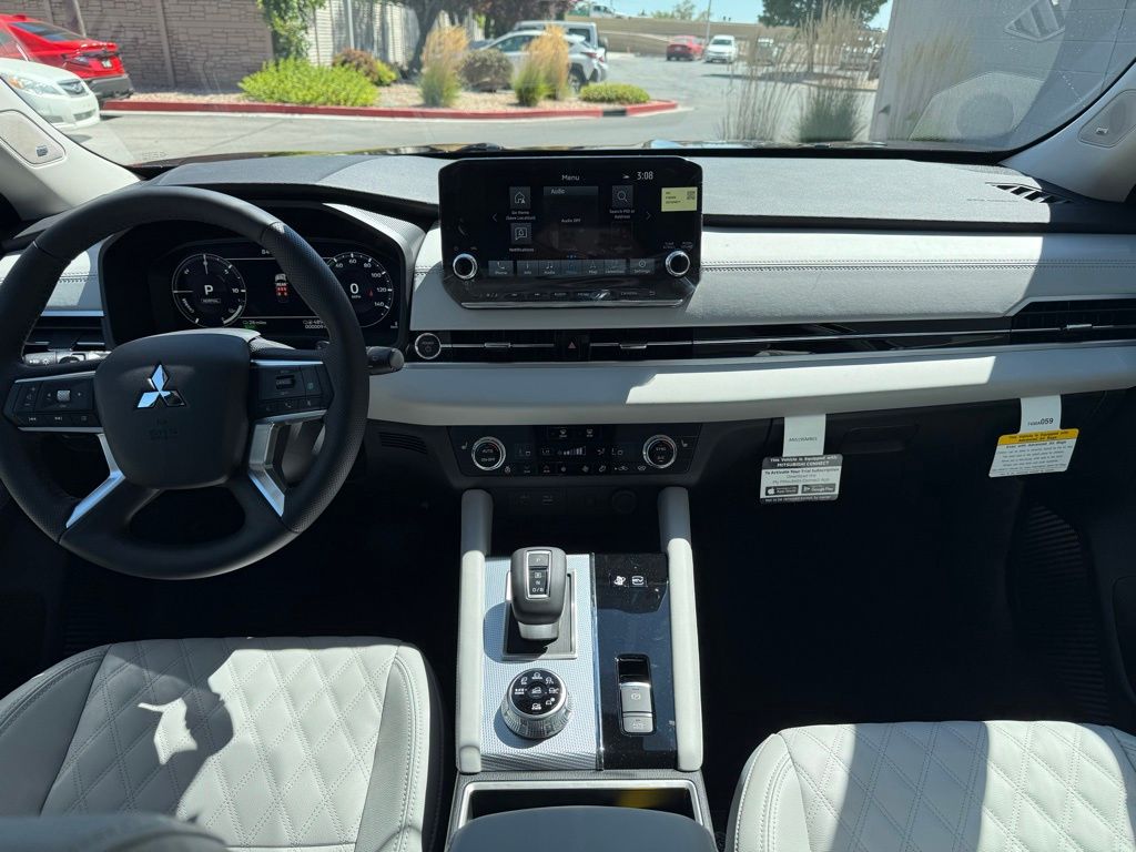 2025 Mitsubishi Outlander Plug-in Hybrid Platinum Edition - Photo 13