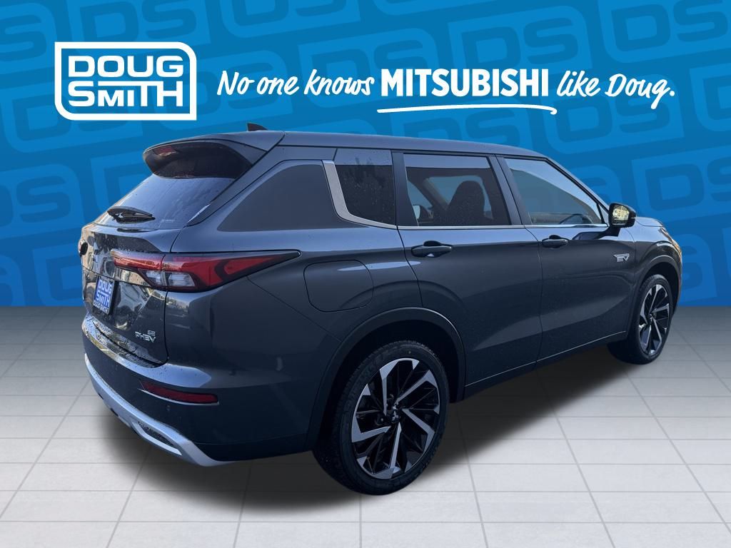 2025 Mitsubishi Outlander PHEV SE photo 4