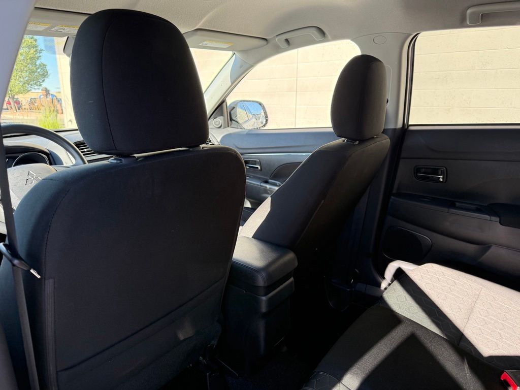 2025 Mitsubishi Outlander Sport ES - Photo 22