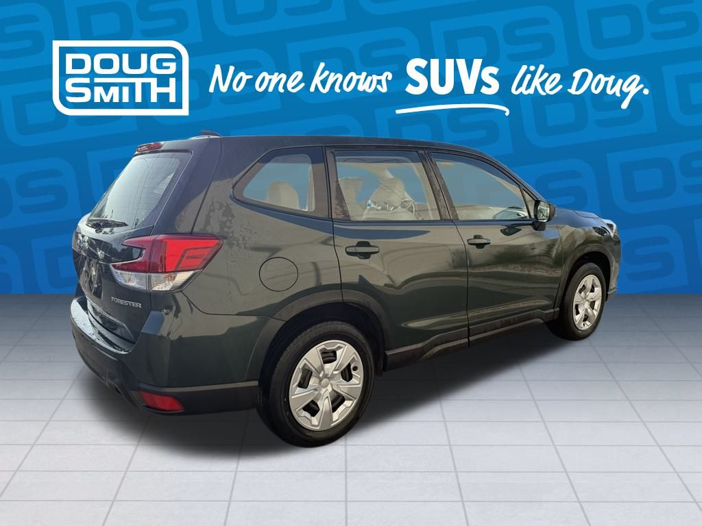 2022 Subaru Forester Base photo 2