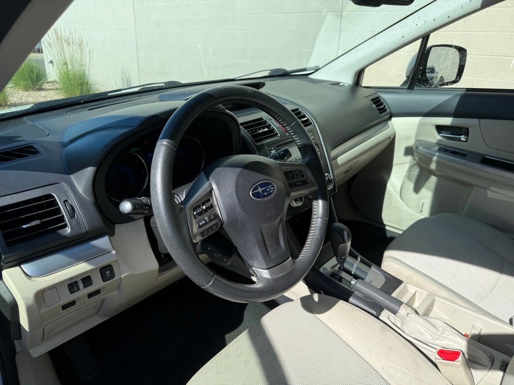 2014 Subaru XV Crosstrek Hybrid - Photo 18