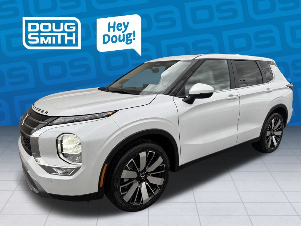 2026 Mitsubishi Outlander SE FWD's photo
