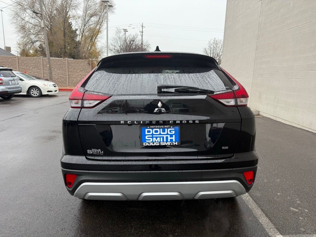 2024 Mitsubishi Eclipse Cross SE photo 2