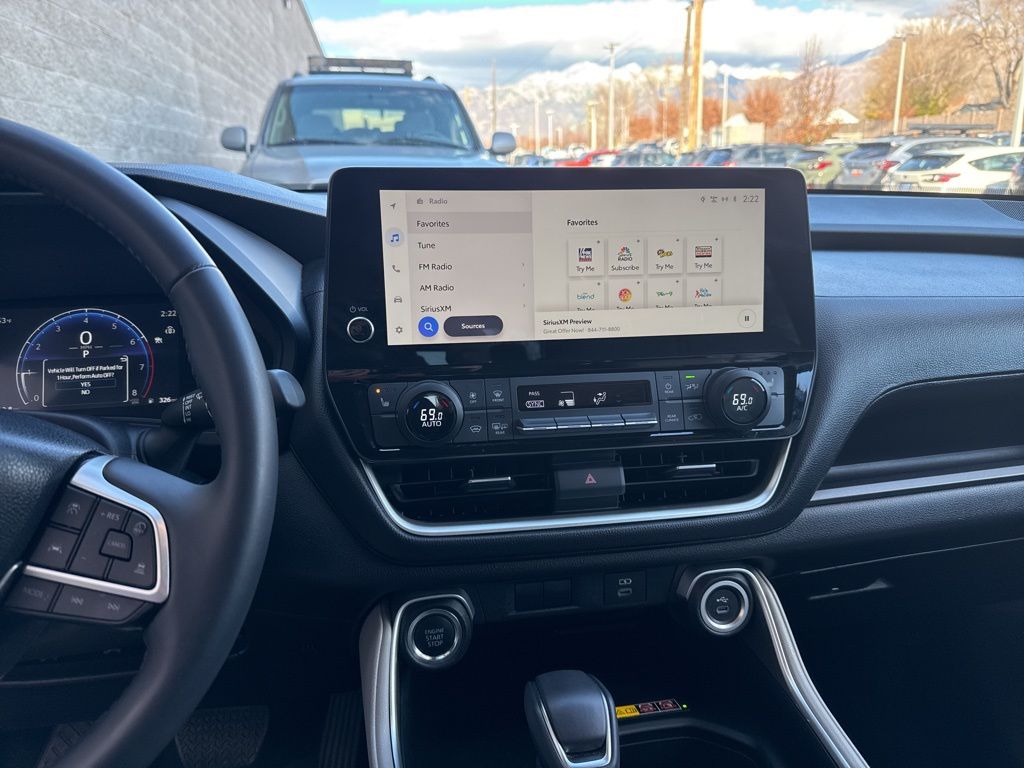 2025 Toyota Grand Highlander XLE photo 4