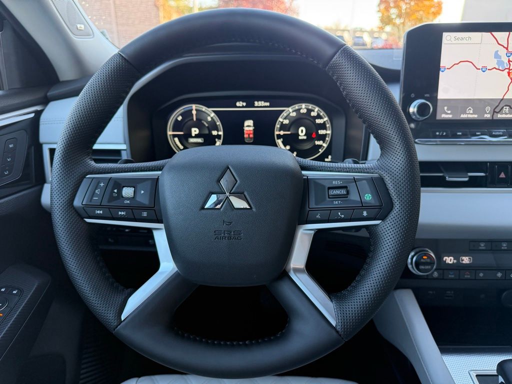 2025 Mitsubishi Outlander Plug-in Hybrid Platinum Edition - Photo 8