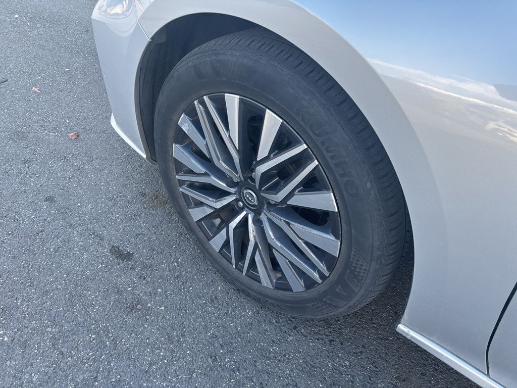 2024 Nissan Altima 2.5 SV photo 3