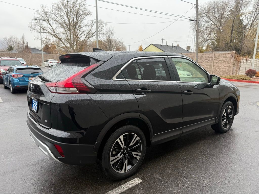 2024 Mitsubishi Eclipse Cross SE photo 3