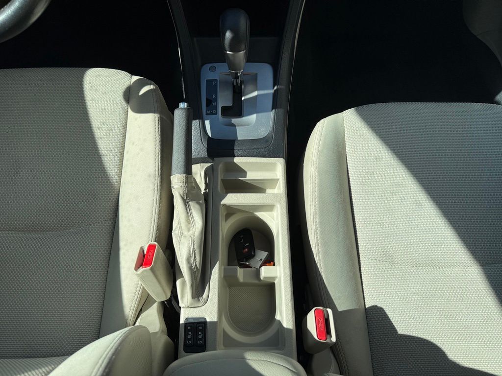 2014 Subaru XV Crosstrek Hybrid - Photo 16