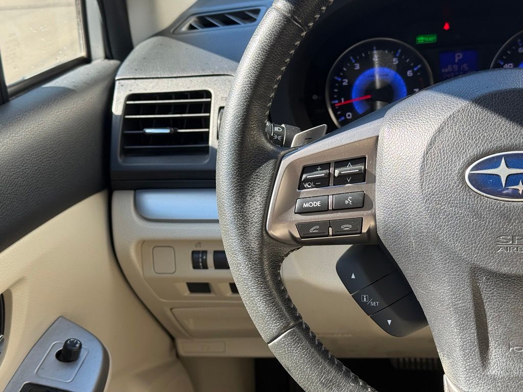 2014 Subaru XV Crosstrek Hybrid - Photo 10
