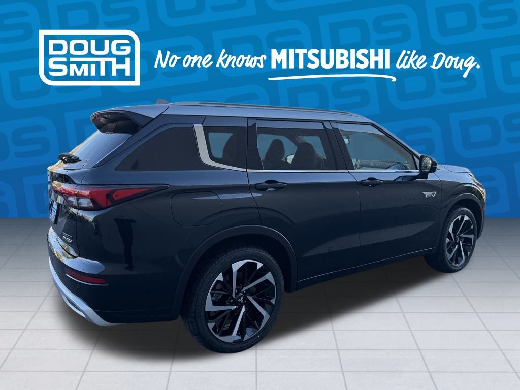 2025 Mitsubishi Outlander PHEV SEL Platinum photo 3