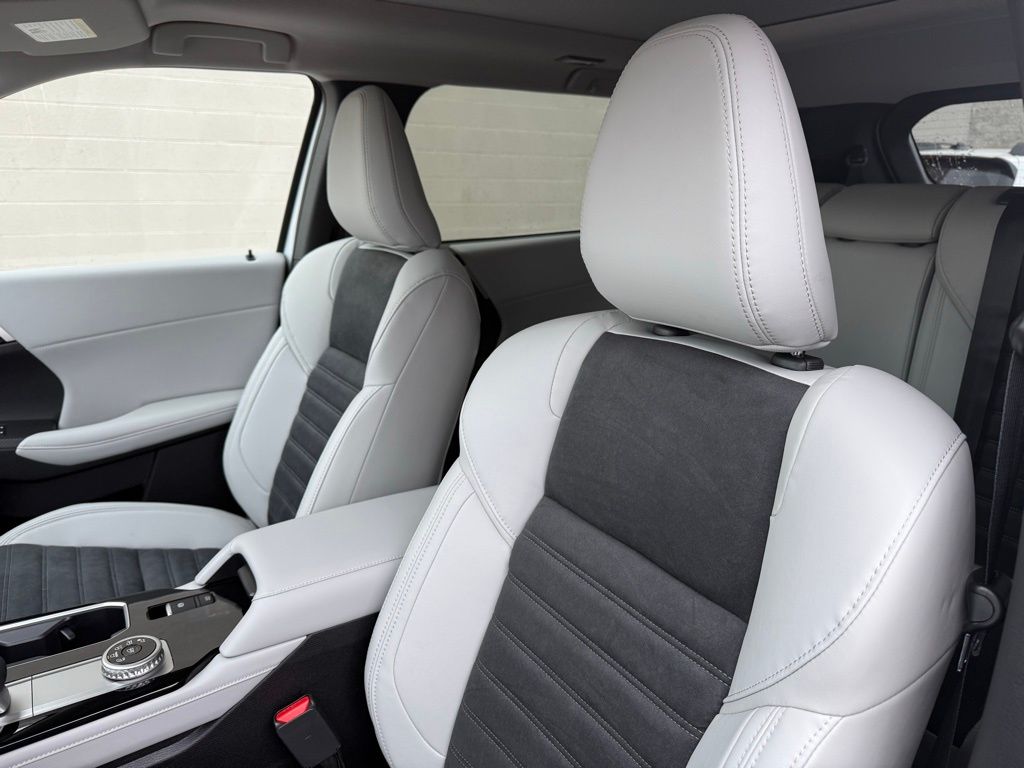 2026 Mitsubishi Outlander SE - Photo 22