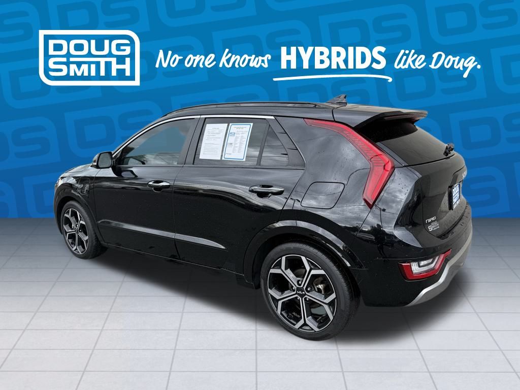 2023 Kia Niro Plug-In Hybrid SX Touring photo 2