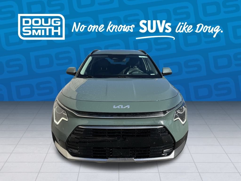Used 2023 Kia Niro SX SUV