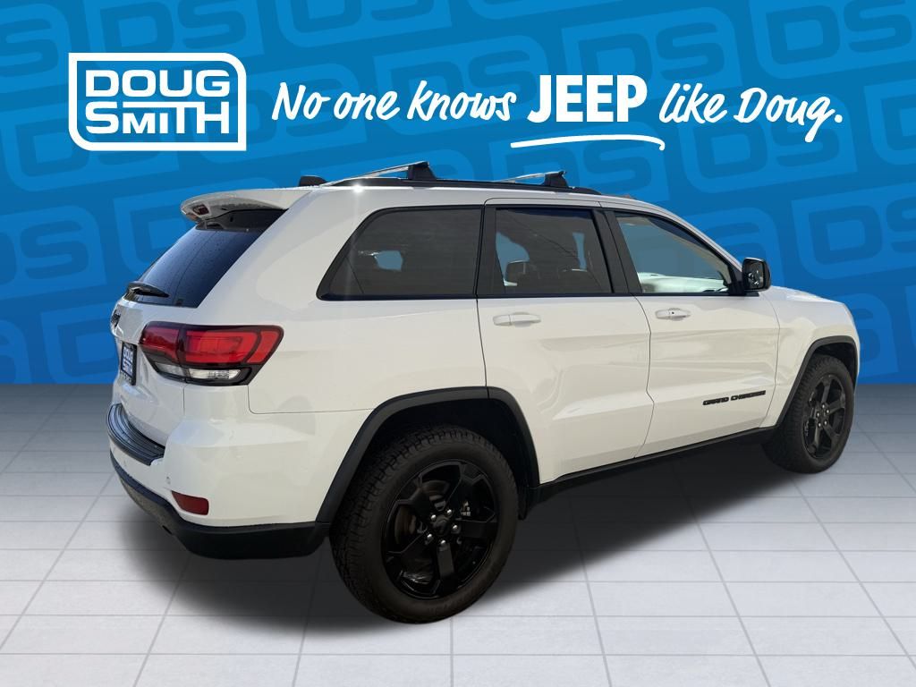 2019 Jeep Grand Cherokee Laredo photo 2