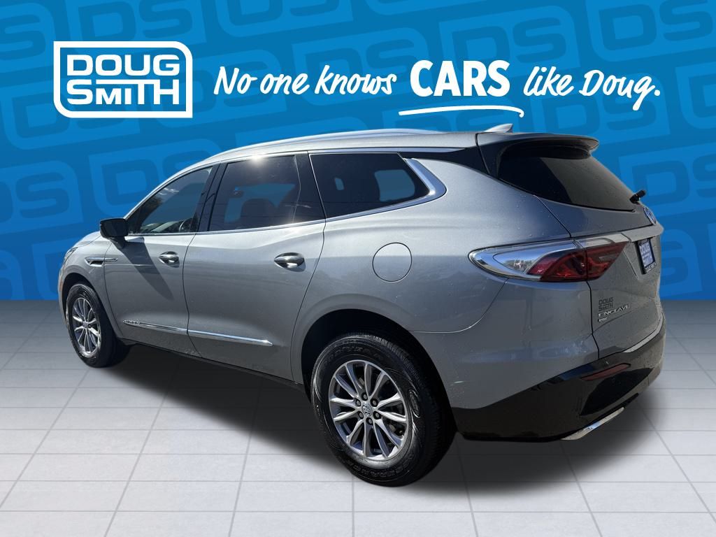 2024 Buick Enclave Premium photo 2