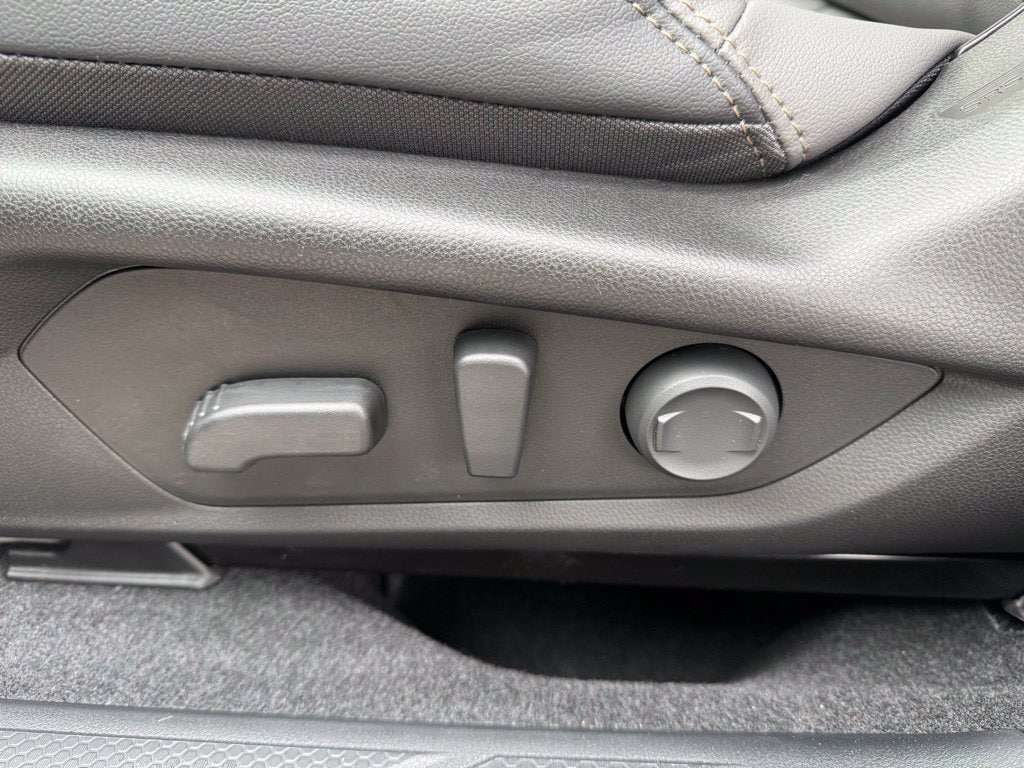 2026 Subaru Outback Limited - Photo 22