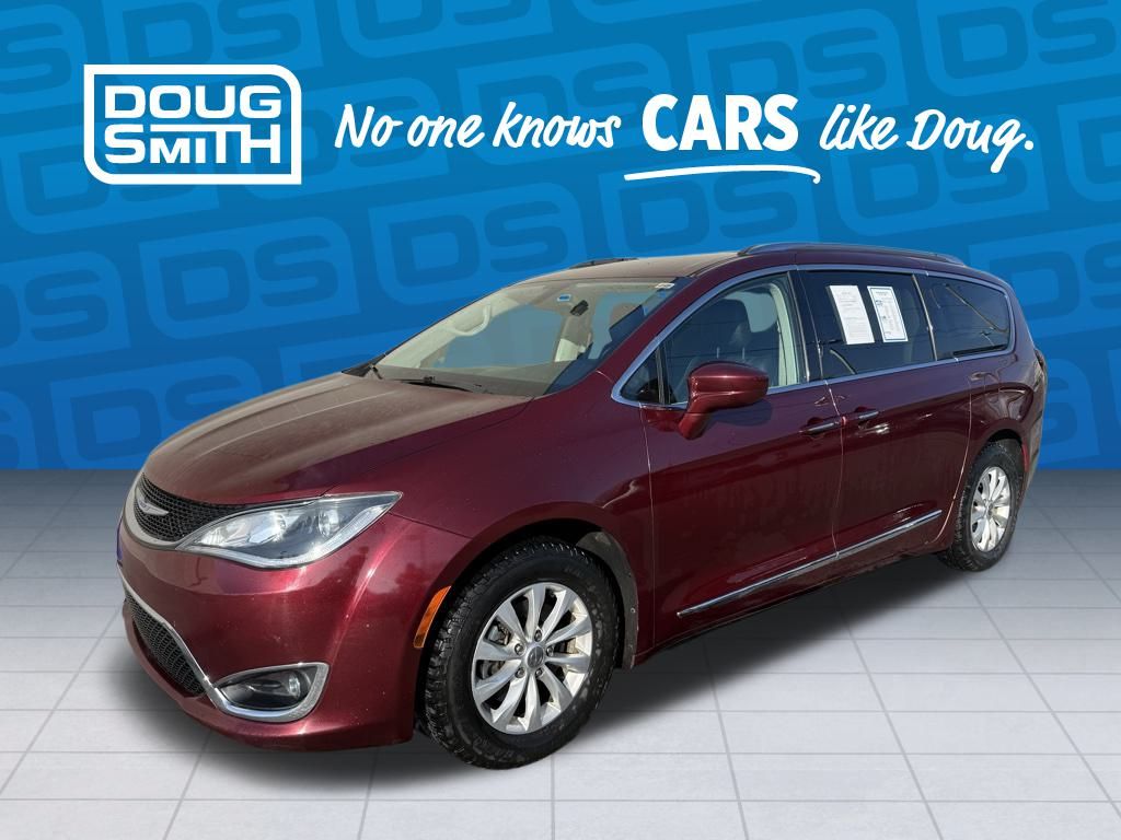 2019 Chrysler Pacifica Touring L's photo
