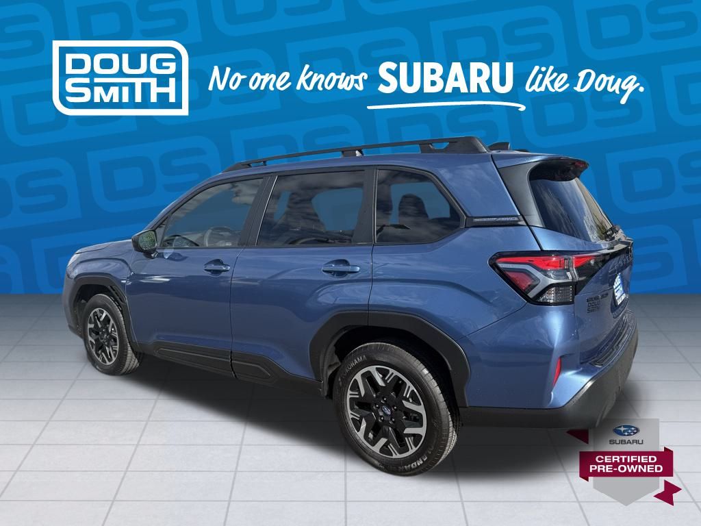 2025 Subaru Forester Premium Base photo 2