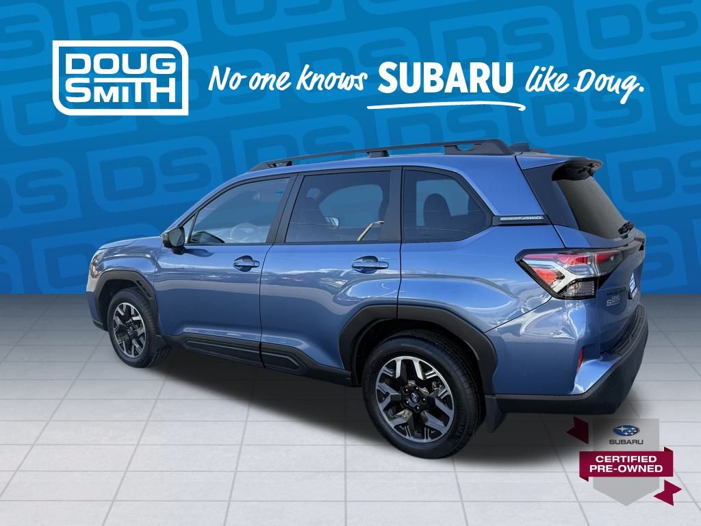 2025 Subaru Forester Premium photo 2