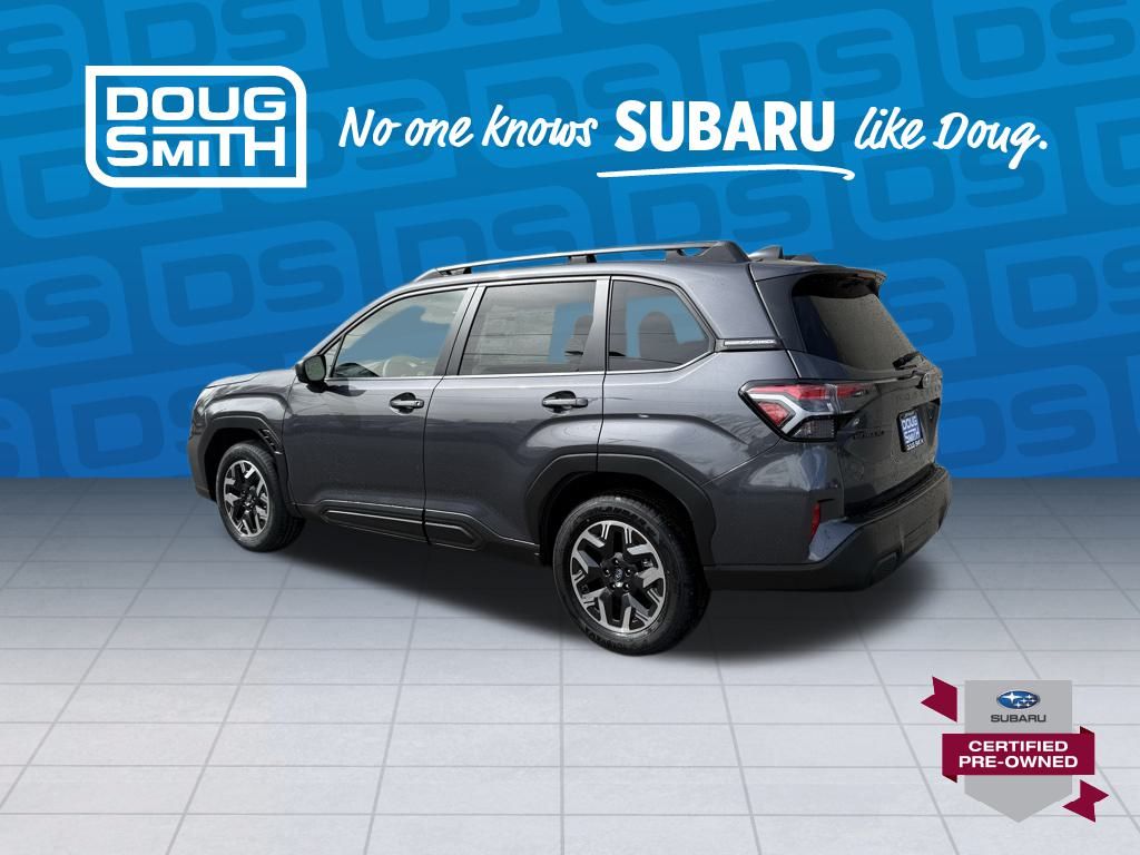 2025 Subaru Forester Premium Base photo 2