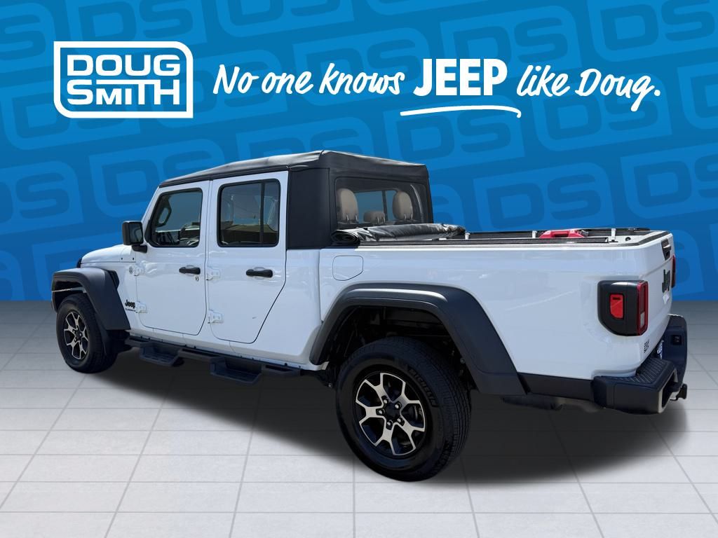 2020 Jeep Gladiator Sport photo 2